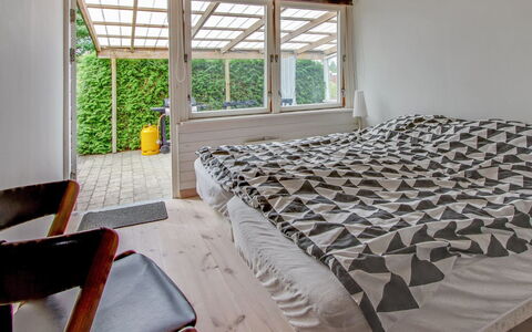 Svend - 1.5Km from the Sea: Interieur Ontwerp, Slaapkamer, Bed, Hout, Meubilair, Verdieping, Flooring, Plafond, Laken, Bedding