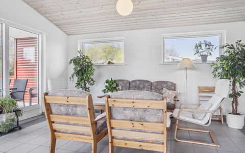 Rayla - 150M from the Sea: Meubilair, Flooring, Interieur Ontwerp, Verdieping, Hout, Plafond, Stoel, Tafel, Bankstel, Woonkamer