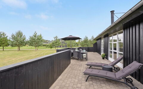 Thure - 1Km from the Sea: Plantengemeenschap, Zonlicht, Kruidachtige Plant, Tuin, Plantage, Landbouw, Boerderij