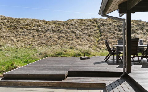 Baltur - 650M from the Sea: Dak, Huis, Huis, Verblijf, Siding, Landgoed, Oprit, Garden Gebouwen, Werf, Schuur
