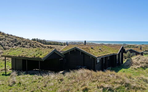 Baltur - 650M from the Sea: Dak, Huis, Huis, Verblijf, Siding, Landgoed, Oprit, Garden Gebouwen, Werf, Schuur