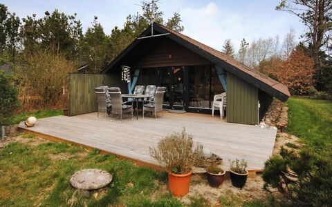 Deni - 4Km from the Sea: Huis, Woongebied, Huis, Verblijf, Dak, Land Lot, Siding, Tuin, Landgoed, Gazon