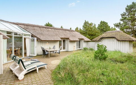 Catarine - 1.1Km from the Sea: Blauw, Struik, Verblijf, Groundcover, Tuin, Landgoed, Schaduw, Landscaping, Boerderij, Eco Hotel