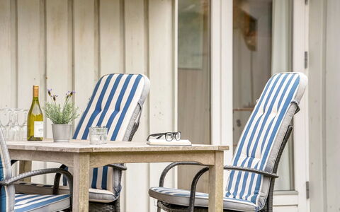 Catarine - 1.1Km from the Sea: Blauw, Struik, Verblijf, Groundcover, Tuin, Landgoed, Schaduw, Landscaping, Boerderij, Eco Hotel
