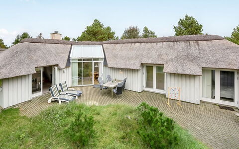 Catarine - 1.1Km from the Sea: Blauw, Struik, Verblijf, Groundcover, Tuin, Landgoed, Schaduw, Landscaping, Boerderij, Eco Hotel