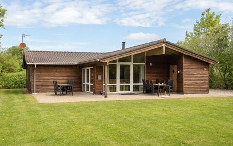 Els - 900M from the Sea: Blauw, Struik, Verblijf, Groundcover, Tuin, Landgoed, Schaduw, Landscaping, Boerderij, Eco Hotel
