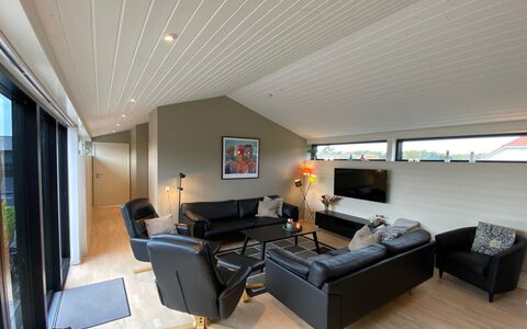 Claus - 500M from the Sea: Verblijf, Huis, Huis, Dak, Veranda, Landgoed, Siding, Garden Gebouwen, Boerderij, Werf