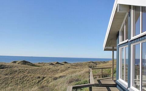 Mafalda - 260M from the Sea: Hout, Huis, Verblijf, Zee, Oceaan, Kust, Kust, Landgoed, Schaduw