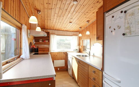 Nea - 234M from the Sea: Huis, Huis, Deur, Dak, Verblijf, Landgoed, Tuin, Schaduw, Siding, Werf