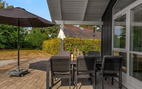 Skammel - 900M from the Sea: Meubilair, Buitenmeubels, Stoel, Tafel, Veranda, Keuken En Eettafel, Buitentafel, Schaduw, Patio, Dek