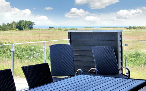Ugot - 750M from the Sea: Zwembad, Buitenmeubels, Meubilair, Toevlucht, Flagstone, Eco Hotel, Schaduw, Stoel, Vrije Tijd, Landgoed