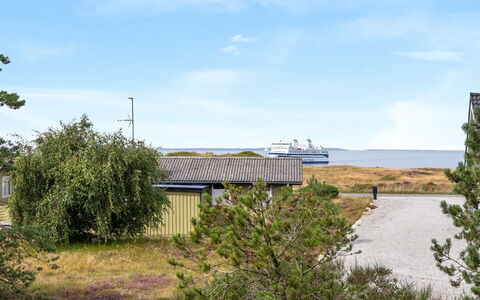 Asmara - 200M from the Sea: Woongebied, Dak, Voorstad, Oprit, Landgoed, Schoorsteen