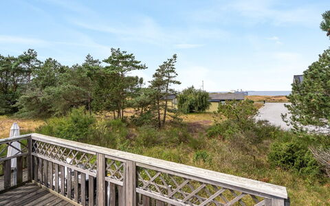 Asmara - 200M from the Sea: Woongebied, Dak, Voorstad, Oprit, Landgoed, Schoorsteen