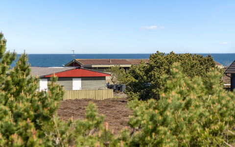 Kristiina - 300M from the Sea: Woongebied, Dak, Voorstad, Oprit, Landgoed, Schoorsteen