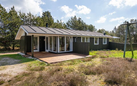 Kristiina - 300M from the Sea: Woongebied, Dak, Voorstad, Oprit, Landgoed, Schoorsteen