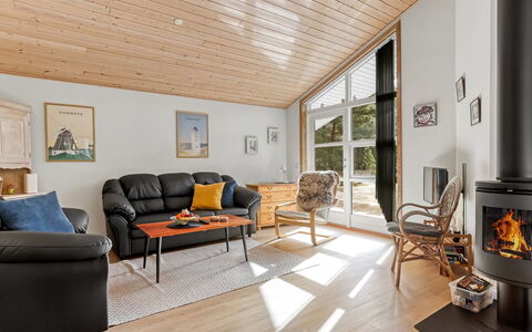 Lieselotte - 400M from the Sea: Appartement, Schaduw, Balkon, Stoel, Hek, Buitenmeubels, Aluminium, Kunstgras