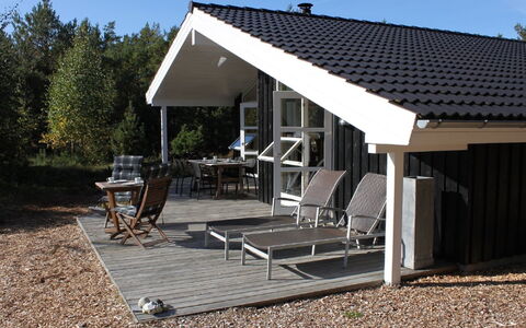 Lieselotte - 400M from the Sea: Dak, Huis, Land Lot, Huis, Verblijf, Landgoed, Garden Gebouwen, Schaduw, Blokhut, Landscaping