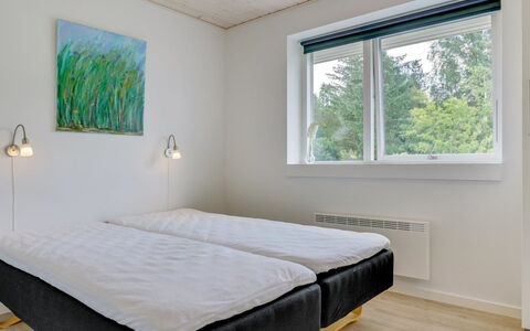 Alona - 250M from the Sea: Hout, Slaapkamer, Flooring, Verdieping, Interieur Ontwerp, Bed, Bedding, Bed Frame, Plafond, Laken