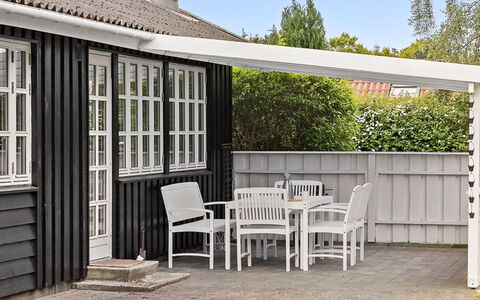 Skrolan - 200M from the Sea: Schaduw, Luifel, Metaal, Outdoor Structuur, Buitenmeubels, Tuin, Werf, Veranda, Patio, Ontwerp