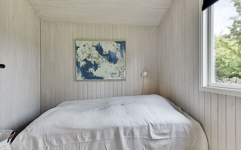Giertrud - 500M from the Sea: Hout, Slaapkamer, Flooring, Plafond, Verdieping, Interieur Ontwerp, Laken, Bedding, Linens, Bed