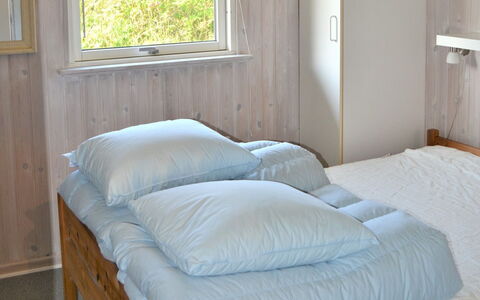 Kustaa - 1Km from the Sea: Slaapkamer, Meubilair, Bed, Laken, Bedding, Hout, Linens, Verdieping, Textiel, Interieur Ontwerp