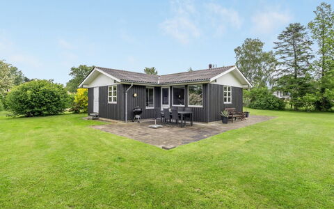 Jaike - 350M from the Sea: Meubilair, Interieur Ontwerp, Flooring, Hout, Verdieping, Plafond, Houten Vloer, Stoel, Tafel, Verlichting