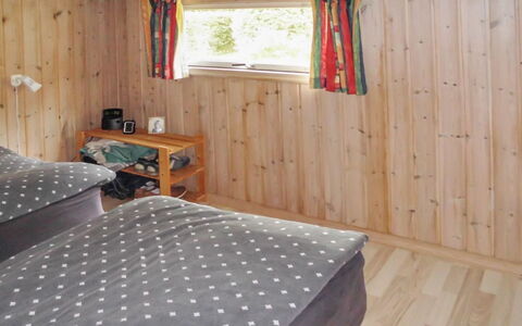 Sporgh - 100M from the Sea: Meubilair, Flooring, Interieur Ontwerp, Verdieping, Hout, Plafond, Kamer, Slaapkamer, Bed, Beits