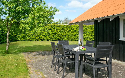 Dea - 850M from the Sea: Woongebied, Dak, Voorstad, Oprit, Landgoed, Schoorsteen