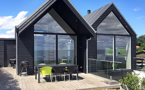Reinhard - 50M from the Sea: Meubilair, Interieur Ontwerp, Flooring, Hout, Verdieping, Plafond, Houten Vloer, Stoel, Tafel, Verlichting