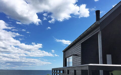 Reinhard - 50M from the Sea: Meubilair, Interieur Ontwerp, Flooring, Hout, Verdieping, Plafond, Houten Vloer, Stoel, Tafel, Verlichting