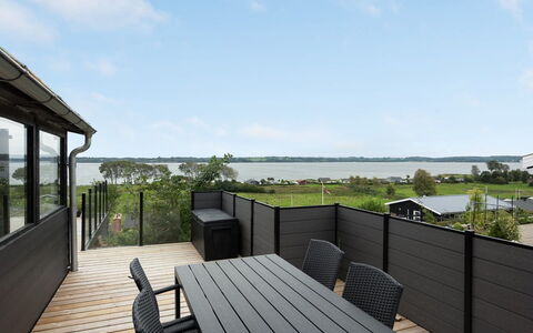 Karli - 330M to the Fjord: Hout, Dak, Architectuur, Huis, Huis, Verblijf, Siding, Hardwood, Helling, Landgoed
