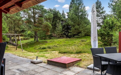 Alflak - 5.2Km from the Sea: Struik, Land Lot, Tuin, Verblijf, Landscaping, Werf, Backyard, Schaduw, Garden Gebouwen, Gazon
