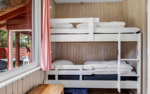 Alflak - 5.2Km from the Sea: Hout, Slaapkamer, Stapelbed, Bed, Interieur Ontwerp, Beits, Verdieping, Huis, Meubilair, Hardwood