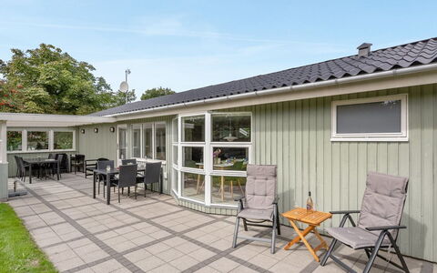 Anabella - 400M to the Fjord: Hout, Dak, Architectuur, Huis, Huis, Verblijf, Siding, Hardwood, Helling, Landgoed