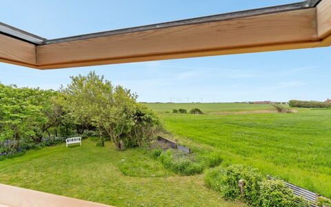 Nevis - 1.5Km from the Sea: Meubilair, Interieur Ontwerp, Stoel, Flooring, Tafel, Toevlucht, Verdieping, Plafond, Kamer, Eco Hotel