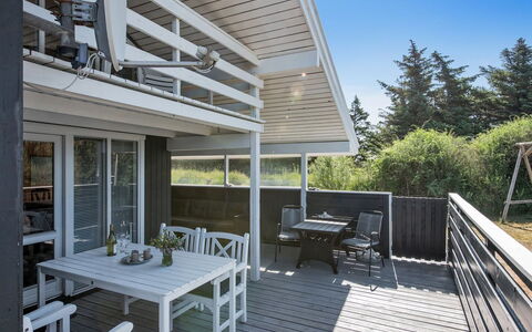 Bente - 800M from the Sea: Dak, Huis, Huis, Verblijf, Deur, Siding, Dek, Veranda, Plank, Hardwood