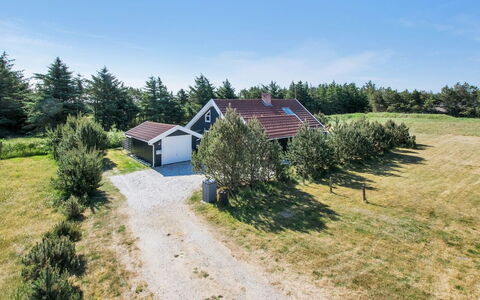 Bente - 800M from the Sea: Dak, Huis, Huis, Verblijf, Deur, Siding, Dek, Veranda, Plank, Hardwood