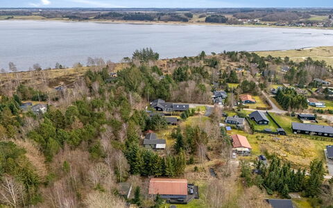Anine - 200M to the Fjord: Blauw, Struik, Verblijf, Groundcover, Tuin, Landgoed, Schaduw, Landscaping, Boerderij, Eco Hotel