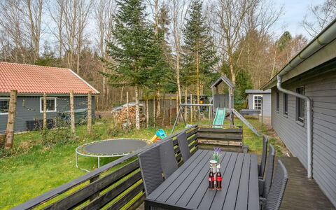 Anine - 200M to the Fjord: Blauw, Struik, Verblijf, Groundcover, Tuin, Landgoed, Schaduw, Landscaping, Boerderij, Eco Hotel