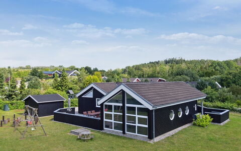 Athisl - 800M from the Sea: Huis, Dak, Huis, Verblijf, Siding, Garden Gebouwen, Gazon, Landgoed, Schuur, Tuin