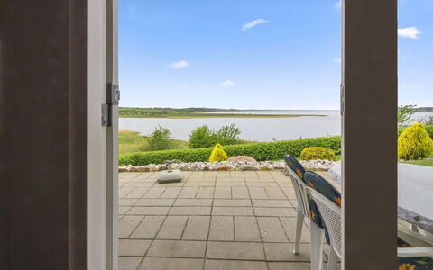 Pirkka - 50M to the Fjord: Zee, Oceaan, Stoel, Kust, Buitenmeubels, Eco Hotel, Daylighting, Baai