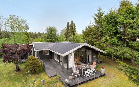 Syrina: Dak, Huis, Huis, Verblijf, Siding, Landgoed, Oprit, Garden Gebouwen, Werf, Schuur