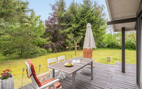 Syrina: Dak, Huis, Huis, Verblijf, Siding, Landgoed, Oprit, Garden Gebouwen, Werf, Schuur