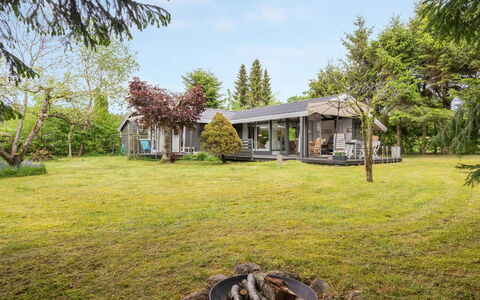 Syrina: Dak, Huis, Huis, Verblijf, Siding, Landgoed, Oprit, Garden Gebouwen, Werf, Schuur
