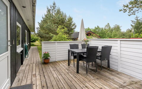 Jaskirt - 125M from the Sea: Hout, Houten Vloer, Flooring, Verdieping, Hardwood, Plank, Dek, Beits, Huis, Veranda