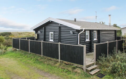 Jenson - 75M from the Sea: Dak, Huis, Huis, Verblijf, Siding, Landgoed, Oprit, Garden Gebouwen, Werf, Schuur