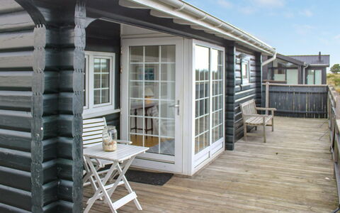Jenson - 75M from the Sea: Dak, Huis, Huis, Verblijf, Siding, Landgoed, Oprit, Garden Gebouwen, Werf, Schuur