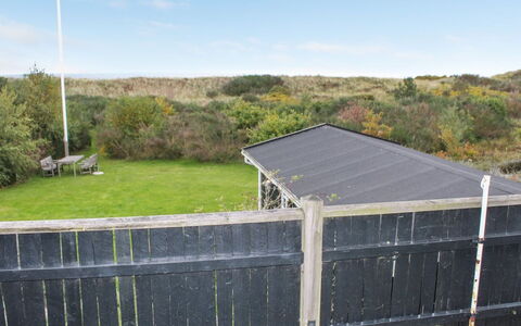 Jenson - 75M from the Sea: Dak, Huis, Huis, Verblijf, Siding, Landgoed, Oprit, Garden Gebouwen, Werf, Schuur