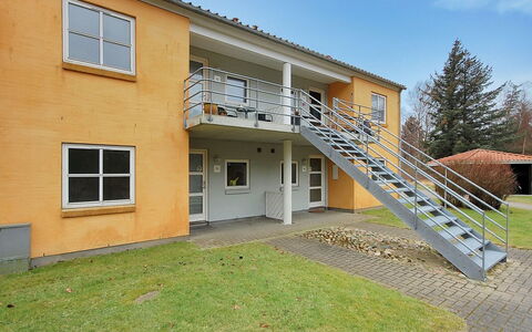 Enni - 100M from the Sea: Huis, Landgoed, Balkon, Werf, Oprit, Veranda, Villa, Leuning, Siding