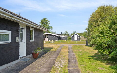 Jil - 750M from the Sea: Architectuur, Dak, Huis, Samengesteld Materiaal, Daylighting, Siding, Oprit